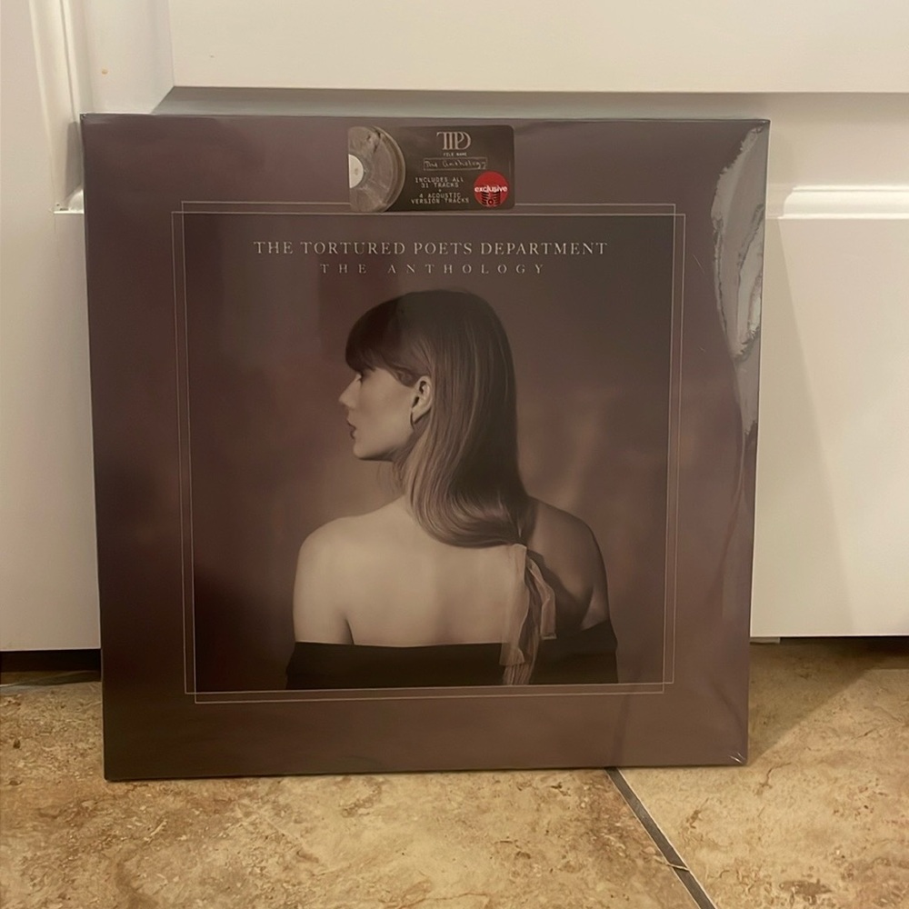 Anthology Vinyl BRAND NEW
TAYLOR SWIFT